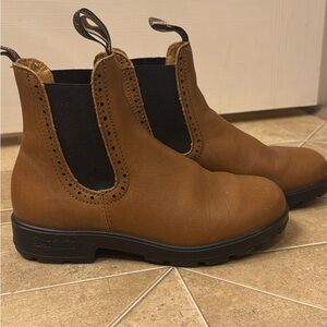 Blundstone Tan Leather Ankle Boots